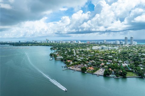 Villa ou maison à vendre à Miami Beach, Floride: 5 chambres, 408.86 m2 № 1370488 - photo 27