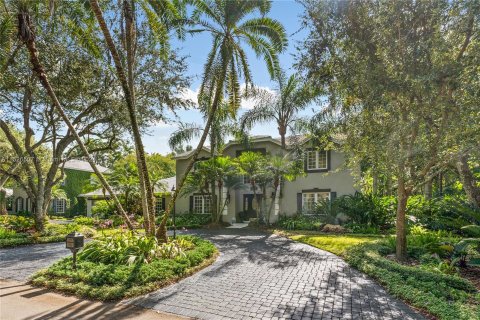 Villa ou maison à vendre à Palmetto Bay, Floride: 6 chambres, 443.79 m2 № 986647 - photo 6