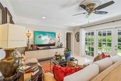 Villa ou maison à vendre à Palmetto Bay, Floride: 6 chambres, 443.79 m2 № 986647 - photo 30