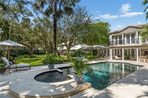Villa ou maison à vendre à Palmetto Bay, Floride: 6 chambres, 443.79 m2 № 986647 - photo 7