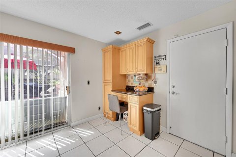 Adosado en venta en Hollywood, Florida, 3 dormitorios, 154.78 m2 № 1210346 - foto 24