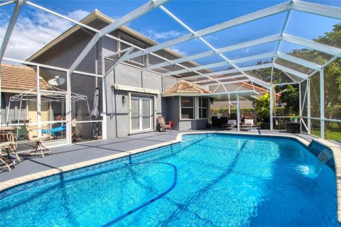 Villa ou maison à vendre à Coconut Creek, Floride: 4 chambres, 231.23 m2 № 1210296 - photo 2