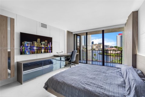 Copropriété à vendre à Hallandale Beach, Floride: 2 chambres, 99.87 m2 № 1309197 - photo 17