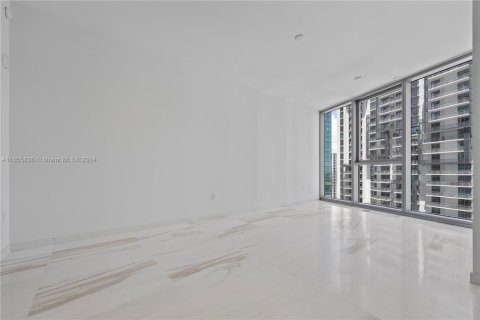 Condo in Miami, Florida, 3 bedrooms  № 1358745 - photo 15