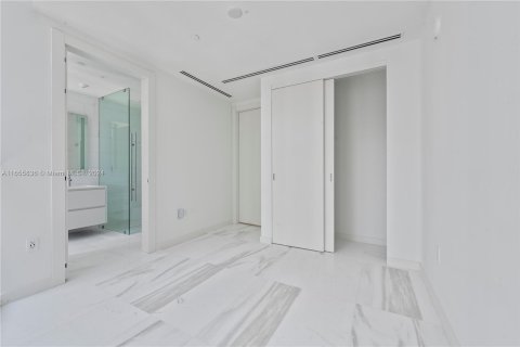 Condo in Miami, Florida, 3 bedrooms  № 1358745 - photo 21