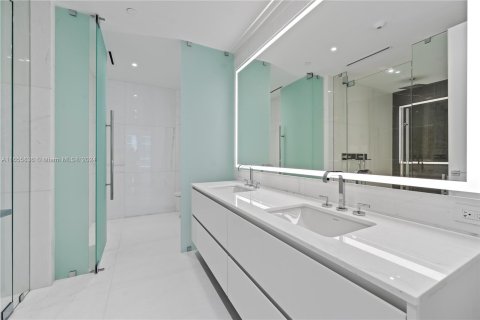 Condominio en venta en Miami, Florida, 3 dormitorios, 225.01 m2 № 1358745 - foto 20