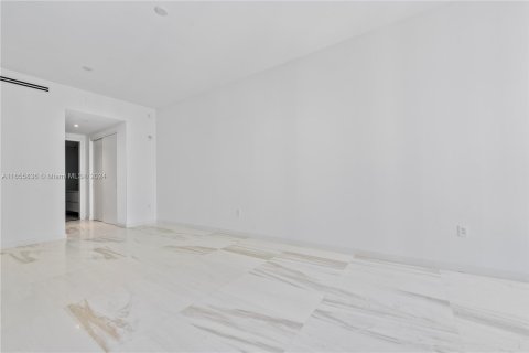 Condominio en venta en Miami, Florida, 3 dormitorios, 225.01 m2 № 1358745 - foto 17