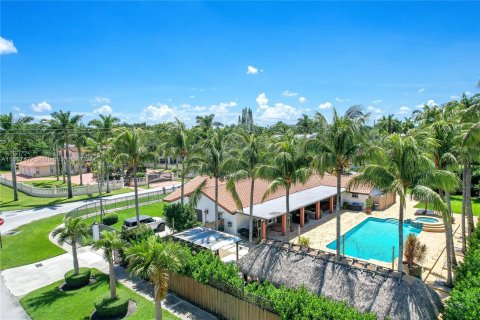 Villa ou maison à vendre à Miami, Floride: 4 chambres, 218.6 m2 № 1358793 - photo 13