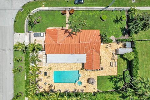 Villa ou maison à vendre à Miami, Floride: 4 chambres, 218.6 m2 № 1358793 - photo 12