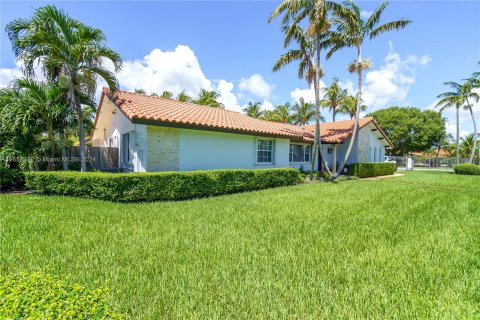 Casa en venta en Miami, Florida, 4 dormitorios, 218.6 m2 № 1358793 - foto 16