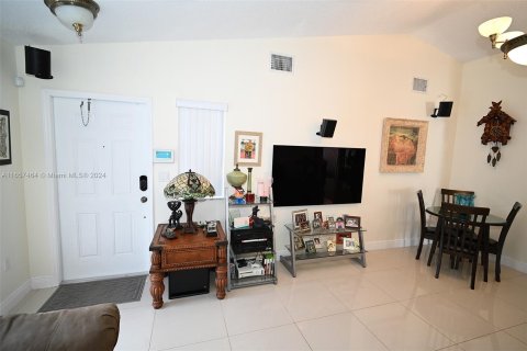 Casa en venta en Miami, Florida, 3 dormitorios, 109.62 m2 № 1358792 - foto 15