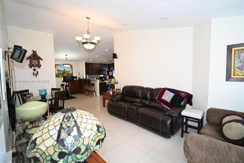 Casa en venta en Miami, Florida, 3 dormitorios, 109.62 m2 № 1358792 - foto 17