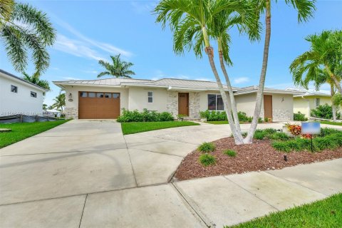 House in Marco Island, Florida 3 bedrooms № 1103043 - photo 20