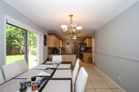 Villa ou maison à vendre à Oakland Park, Floride: 3 chambres, 149.57 m2 № 913639 - photo 17