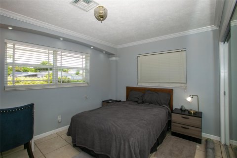 House in Oakland Park, Florida 3 bedrooms, 149.57 sq.m. № 913639 - photo 7