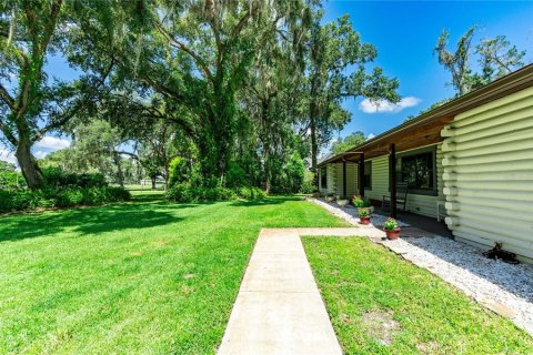 House in Plant City, Florida 4 bedrooms, 282.24 sq.m. № 1347160 - photo 3