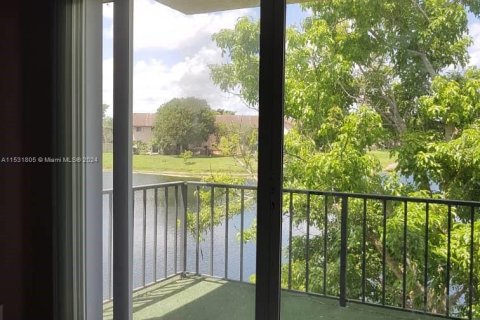 Condominio en venta en Sunrise, Florida, 2 dormitorios, 90.12 m2 № 1004547 - foto 9