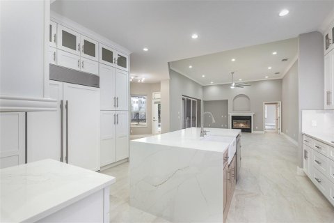 Casa en venta en Orlando, Florida, 5 dormitorios, 419.83 m2 № 1426967 - foto 19