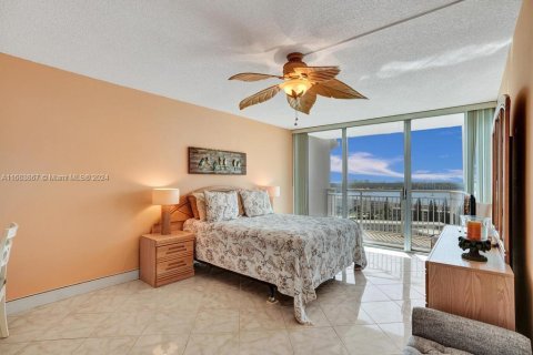 Condo in Aventura, Florida, 2 bedrooms  № 1421774 - photo 18