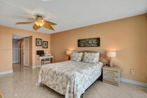 Condo in Aventura, Florida, 2 bedrooms  № 1421774 - photo 22