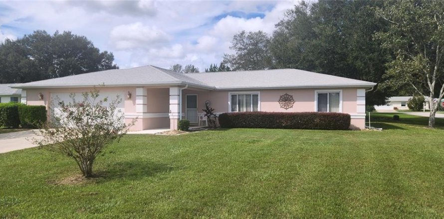 House in Ocala, Florida 2 bedrooms, 138.15 sq.m. № 1393892