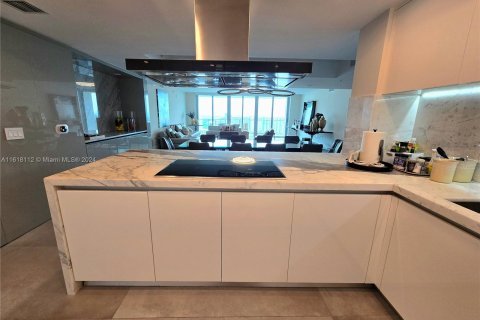 Condo in Sunny Isles Beach, Florida, 4 bedrooms  № 1239626 - photo 15