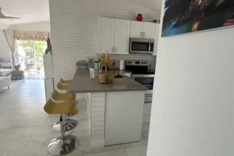 Casa en venta en Miramar, Florida, 3 dormitorios, 113.43 m2 № 1239591 - foto 5