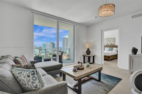 Condominio en venta en Fort Lauderdale, Florida, 1 dormitorio, 76.74 m2 № 1310382 - foto 1