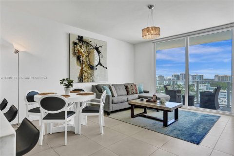 Condominio en venta en Fort Lauderdale, Florida, 1 dormitorio, 76.74 m2 № 1310382 - foto 5