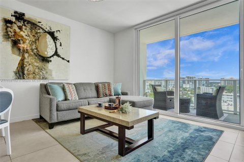 Copropriété à vendre à Fort Lauderdale, Floride: 1 chambre, 76.74 m2 № 1310382 - photo 2