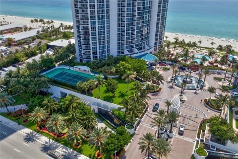 Copropriété à vendre à Sunny Isles Beach, Floride: 2 chambres, 109.9 m2 № 785520 - photo 28