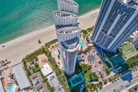 Copropriété à vendre à Sunny Isles Beach, Floride: 2 chambres, 109.9 m2 № 785520 - photo 30