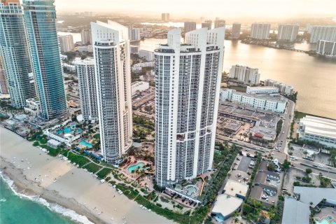 Copropriété à vendre à Sunny Isles Beach, Floride: 2 chambres, 109.9 m2 № 785520 - photo 26