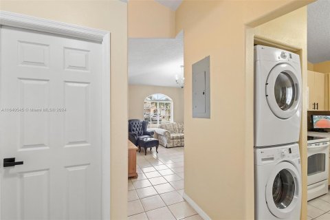 Villa ou maison à vendre à Hialeah Gardens, Floride: 3 chambres, 144 m2 № 1333060 - photo 30