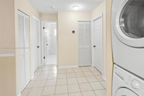 Villa ou maison à vendre à Hialeah Gardens, Floride: 3 chambres, 144 m2 № 1333060 - photo 22