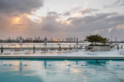 Condominio en venta en Miami Beach, Florida, 51.28 m2 № 1332732 - foto 14