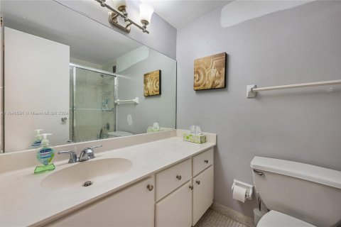 Condominio en venta en Miami Beach, Florida, 51.28 m2 № 1332732 - foto 9