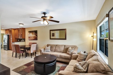 Condominio en venta en Margate, Florida, 1 dormitorio, 68.19 m2 № 1178356 - foto 28