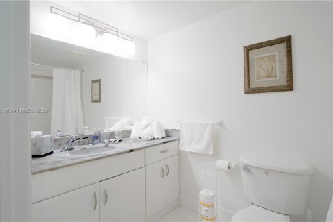 Condominio en venta en Miami, Florida, 39.48 m2 № 1177811 - foto 11