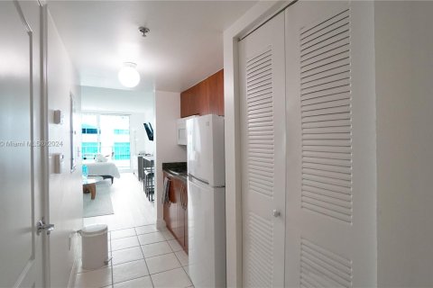 Copropriété à vendre à Miami, Floride: 39.48 m2 № 1177811 - photo 13