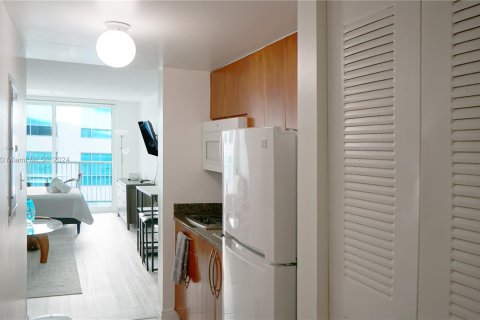 Condominio en venta en Miami, Florida, 39.48 m2 № 1177811 - foto 8