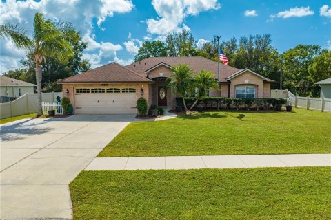 House in Deltona, Florida 3 bedrooms, 174.47 sq.m. № 1419673 - photo 1