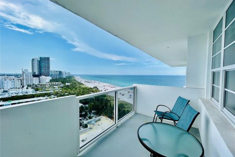 Condo in Miami Beach, Florida, 1 bedroom  № 1171807 - photo 15