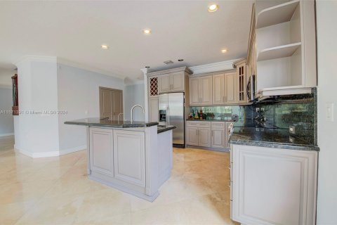 Villa ou maison à vendre à Miramar, Floride: 5 chambres, 281.87 m2 № 1127322 - photo 11