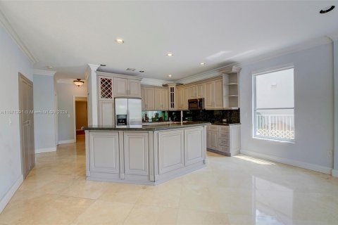 Villa ou maison à vendre à Miramar, Floride: 5 chambres, 281.87 m2 № 1127322 - photo 9