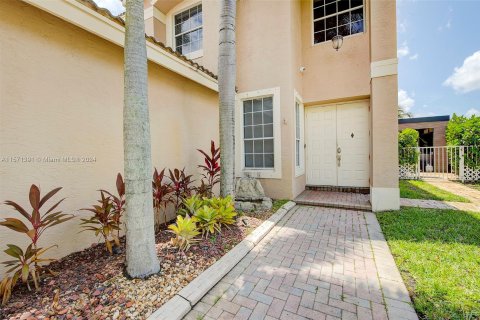 Villa ou maison à vendre à Miramar, Floride: 5 chambres, 281.87 m2 № 1127322 - photo 3