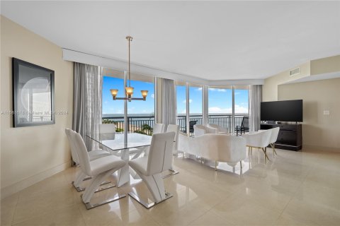 Condo in Sunny Isles Beach, Florida, 3 bedrooms  № 1413479 - photo 2