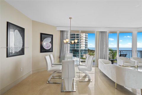 Condo in Sunny Isles Beach, Florida, 3 bedrooms  № 1413479 - photo 3