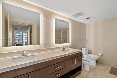 Condo in Sunny Isles Beach, Florida, 3 bedrooms  № 1413479 - photo 18