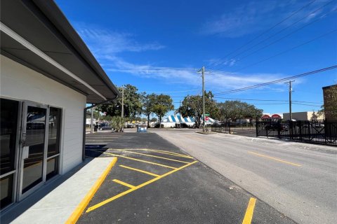 Commercial property in Tampa, Florida 631.46 sq.m. № 891181 - photo 9